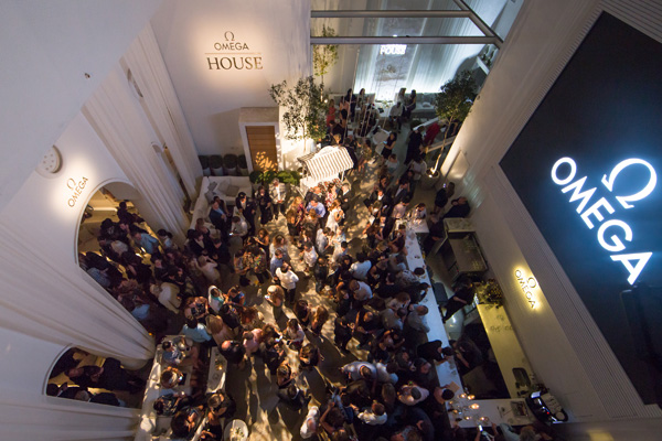 埃迪·雷德梅尼于里约出席欧米茄之家盛大开幕活动